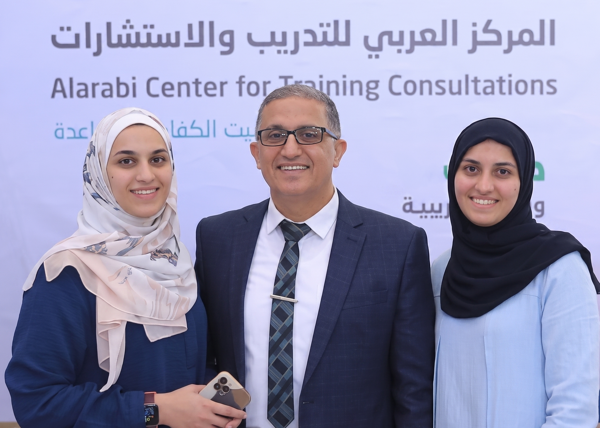 عاجل | رحل ليلحق بـ”أقماره السبعة”.. منصات التواصل تنعى الطبيب الصابر جمال نعيم | أخبار - صورة مميزة صورة مميزة: عاجل | رحل ليلحق بـ”أقماره السبعة”.. منصات التواصل تنعى الطبيب الصابر جمال نعيم | أخبار