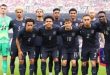 رغم شعار “أمريكا أولاً”.. أطقم المنتخب الأمريكي للمونديال صُنِعَت في تايلاند