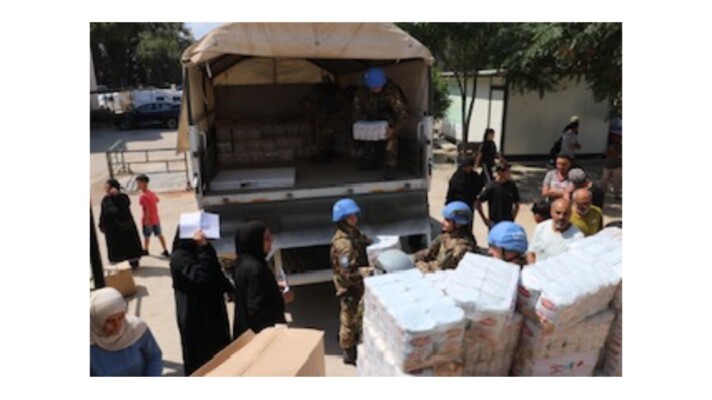 عاجل | الوحدة الإيطالية في “اليونيفيل” تقدم مساعدات للنازحين في صور