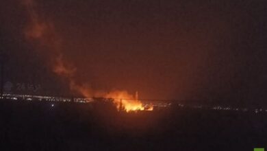 عاجل | تصعيد إسرائيلي في الجنوب السوري: قصف مدفعي على محيط قرية عابدين وغارات جوية بريف درعا