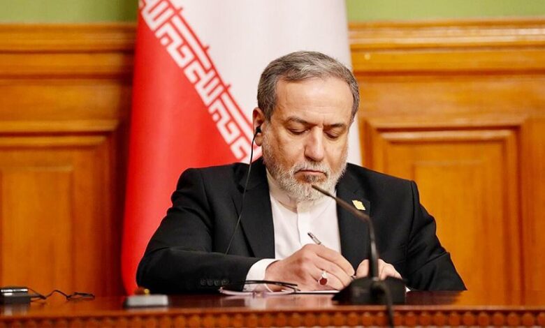 عاجل | عراقجي في ذكراهم.. شهداء مدرسة ميناب ‘جُرْحٌ لَنْ يَنْدَمِلْ’
