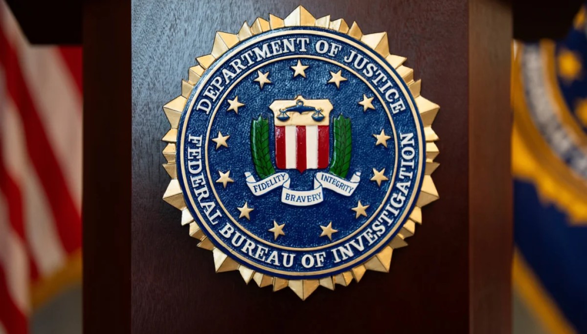 عاجل | عملية تكساس التي استهدفت المحتالين عبر الإنترنت شهدت اعتقال 276 شخصًا وإنقاذ 86 شخصًا - صورة مميزة صورة مميزة: عاجل | عملية تكساس التي استهدفت المحتالين عبر الإنترنت شهدت اعتقال 276 شخصًا وإنقاذ 86 شخصًا