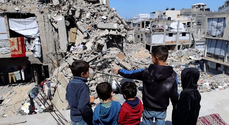 غزة - إعادة فتح كرم أبو سالم، والاستجابة لا تواكب الاحتياجات في ظل العراقيل وشح التمويل