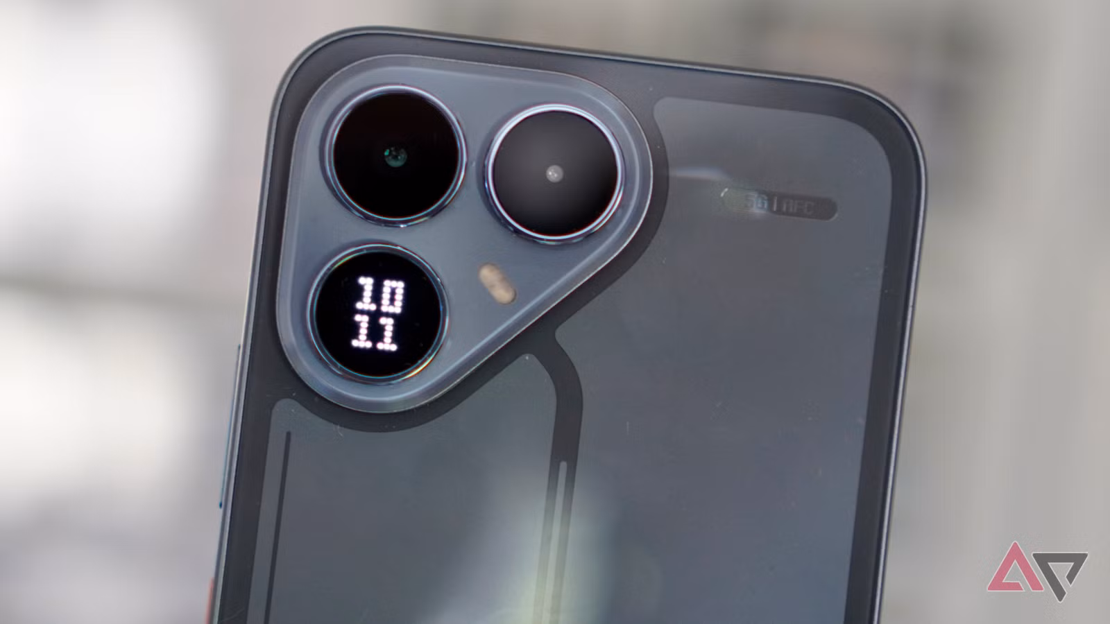 صورة مميزة: عاجل | لقد قمت بتجربة هاتف Tecno الجديد بأضوائه الوامضة، ولم يكن هاتفًا خاليًا من أي شيء