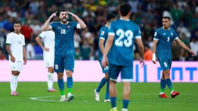 لمدة 7 ساعات.. تفاصيل احتجاز نجم المنتخب العراقي أيمن حسين في مطار شيكاغو