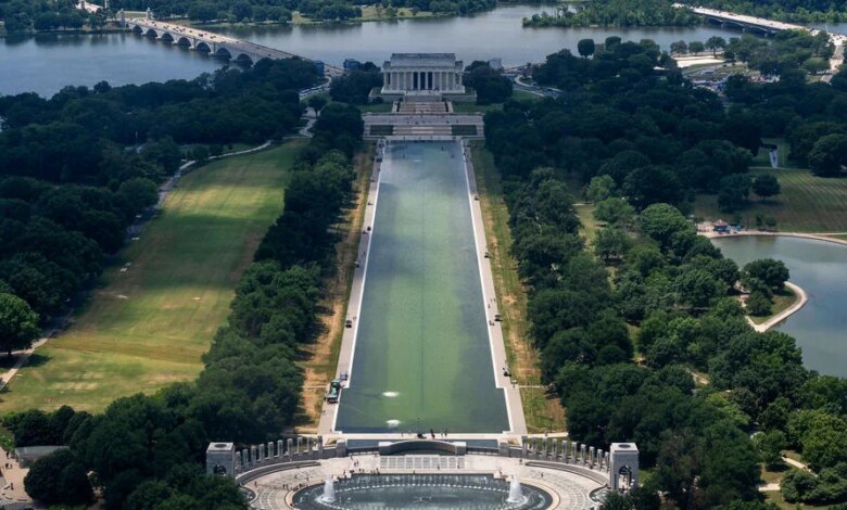 يقول ترامب إنه تم القبض على عدة أشخاص بتهمة تخريب Reflecting Pool