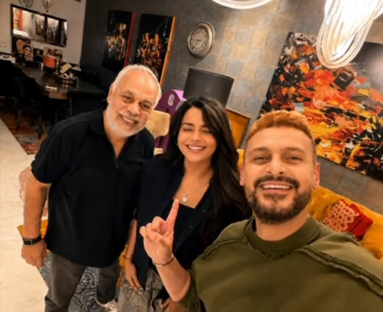 رامز جلال يطوي خلافه مع أسماء جلال بوساطة أشرف زكي