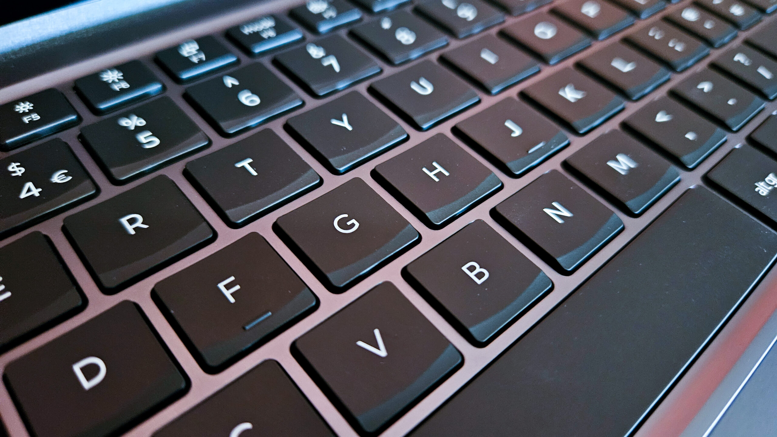 Lenovo ThinkPad X9 14 Aura Edition review  A wonderfully vibrant