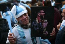 الأرجنتين، بدون ميسي، تعود إلى الوطن بعد حسرة نهائي كأس العالم | أخبار كأس العالم 2026