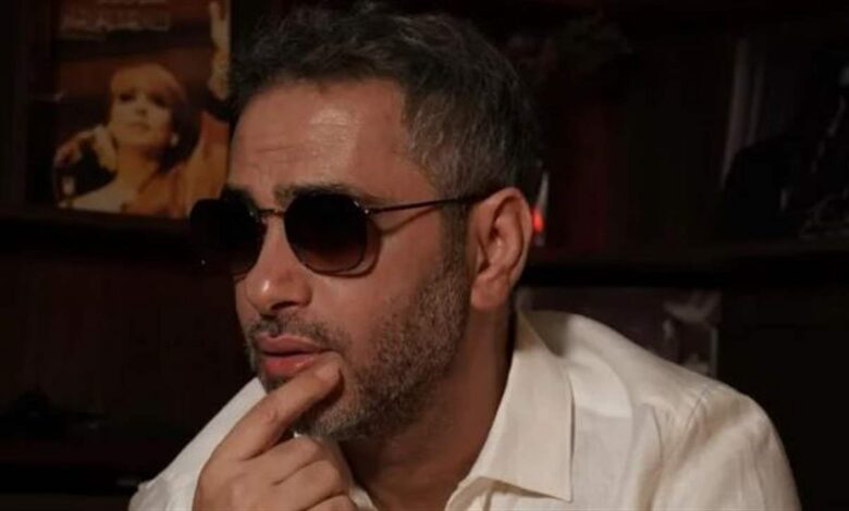 بالصورة - أول رسالة لفضل شاكر بعد إخلاء سبيله