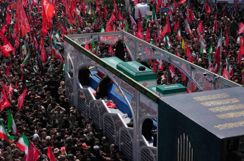 عاجل | تشييع الإمام الخامنئي: الحشود المليونية ورسالة الجمهورية الإسلامية بعد الحرب - صورة مميزة صورة مميزة: عاجل | تشييع الإمام الخامنئي: الحشود المليونية ورسالة الجمهورية الإسلامية بعد الحرب