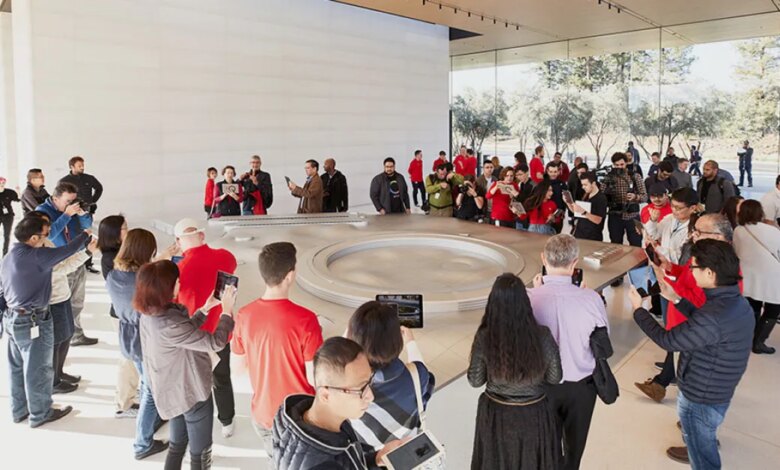 تم إغلاق مركز زوار Apple Park جزئيًا لإجراء تحسينات على المتجر