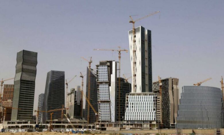 عاجل | أداء أعمال الشركات الخليجية يختبر كلفة حرب