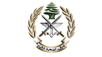 عاجل | الجيش: استشهاد أحد العسكريين وإصابة ضابط وعسكري بجروح جراء انفجار جسم مشبوه بآلية للجيش في بلدة المنصوري – صور