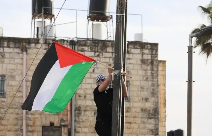 عاجل | جدل في إسرائيل بعد ظهور العلم الفلسطيني على واجهة شركة مياه عامة