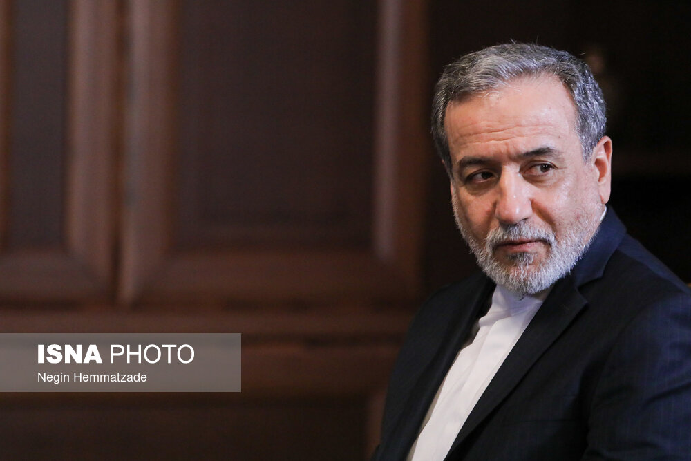 عاجل | عراقجي: عمل الإنتهازي المقیم في أوکرانیا ضد إيران لن یمر دون رد - صورة مميزة صورة مميزة: عاجل | عراقجي: عمل الإنتهازي المقیم في أوکرانیا ضد إيران لن یمر دون رد