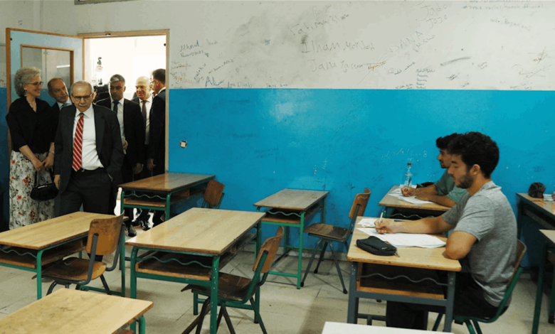  2500 طالب في فراغ قانوني... والتأجيلات تهدّد مستقبلهم!