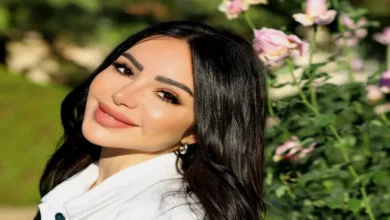 إطلالة جذابة.. إنجي علاء تتألق بلوك مميز