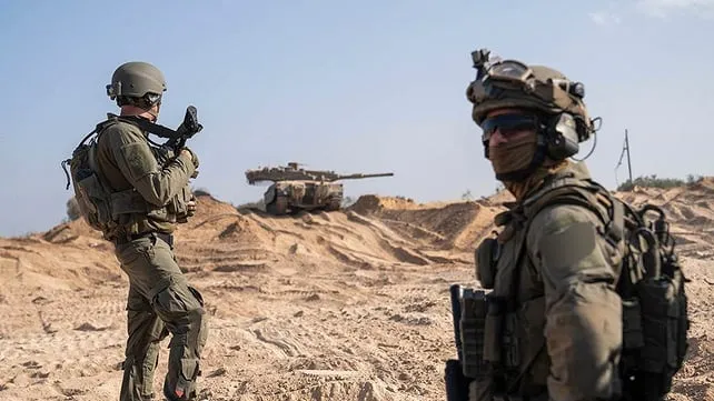 صورة مميزة: جيش الاحتلال يتلقى تعليمات بوقف دفع “الخط الأصفر” غربا في غزة
