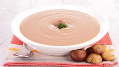 شوربة الكستناء بالكريمة