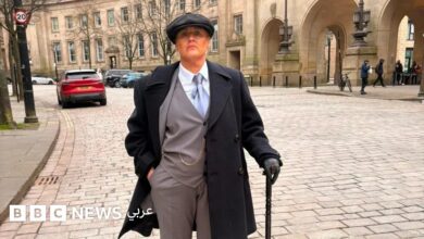 عاجل | بريطانية ترتدي زيّاً تنكريّاً مختلفاً يومياً على مدار عام، فما السبب؟