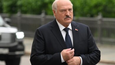 في محاولة لكسب وده.. مبعوث أمريكي يقول للوكاشينكو:إن قادة الاتحاد الأوروبي "شلة من الجبناء"