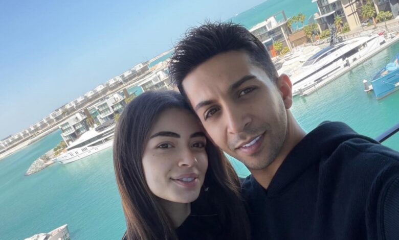ليلى أحمد زاهر وهشام جمال يرزقان بمولودتهما الأولى.. ويختاران لها هذا الاسم