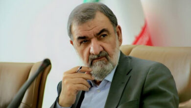 محسن رضائي: إذا استمرت الحرب الاقتصادية، فلن يُصدّر ولو قطرة نفط واحدة من المنطقة