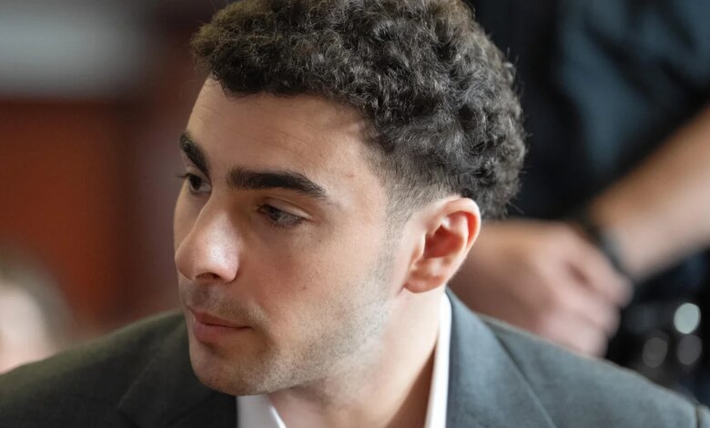 من المقرر أن تبدأ جلسة استماع لويجي مانجيوني وسط مناقشات حول احتمال الاعتراف بالذنب في التهم الفيدرالية
