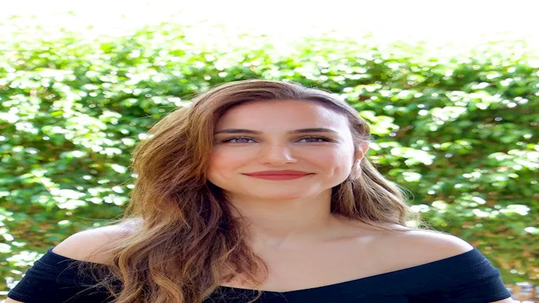 هلا السعيد تتألق بإطلالة كاجوال أنيقة.. كيف نسقتها؟