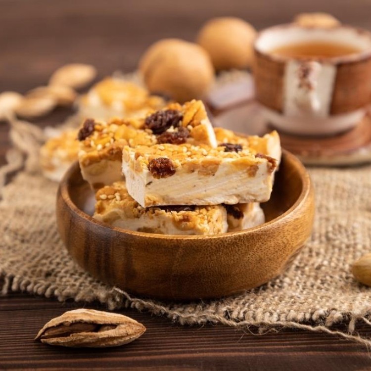 النوجا الطرية بالعسل والمكسرات