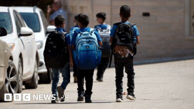 آباء فلسطينيون يخشون على حياة أطفالهم في المدارس مع تصاعد هجمات المستوطنين