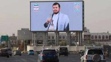 الحوثيون يتعهّدون بعدم استهداف السفن الأوروبية وسط توسّع سيطرتهم قرب باب المندب - أرشيف غوغل وبينغ