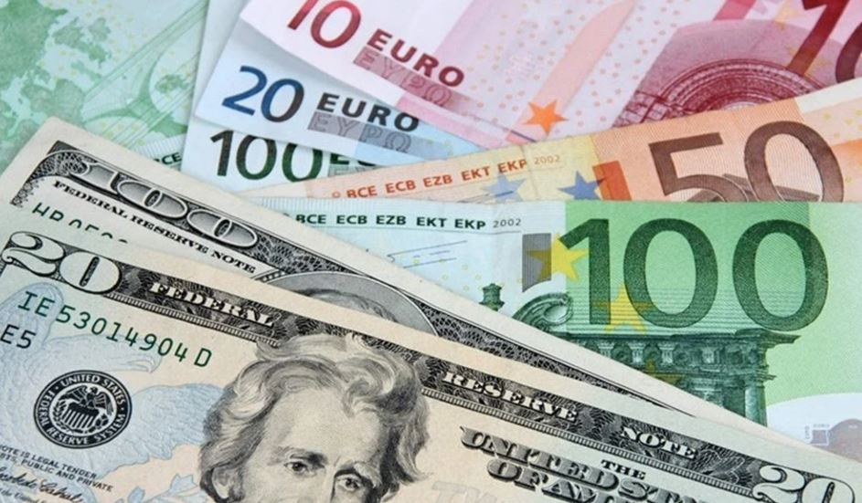 الدولار يرتفع أمام اليورو بعد بيانات التضخم الأميركية