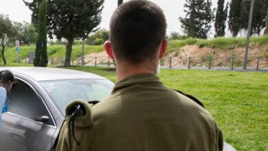 السجن 4 سنوات لجندي إسرائيلي سهّل مرور أكثر من 200 فلسطيني عبر حاجز عسكري