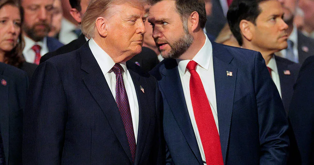 صورة مميزة: ترامب وفانس سيتحدثان في مؤتمر RNC Midterm في دالاس