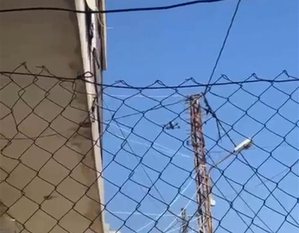 رعب وتحليق مكثف.. مسيرة تلاحق إمرأة (فيديو)