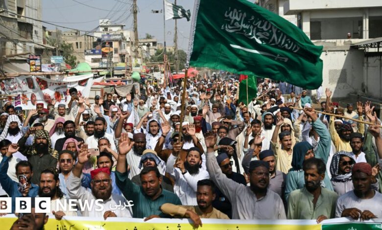 سماع دوي انفجارات في الرياض بُعيد تحذير من “تهديد جوي معاد”، والحوثيون يعلنون إحباط “محاولات إجرامية” في صنعاء