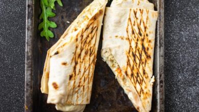 شاورما الحلوم بصوص الطحينة