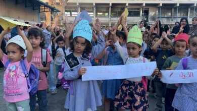طلاب غزة يعودون للدراسة بين الخيام والركام بعد سنوات الحرب