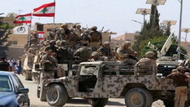 قوات الإحتلال تهدد الجيش اللبناني وتلقي صوبه قنابل صوتية