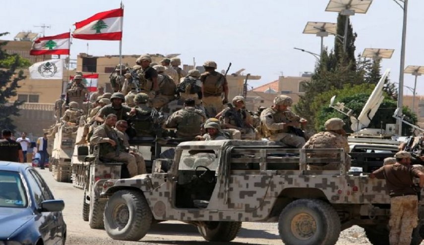 قوات الإحتلال تهدد الجيش اللبناني وتلقي صوبه قنابل صوتية - صورة مميزة قوات الإحتلال تهدد الجيش اللبناني وتلقي صوبه قنابل صوتية