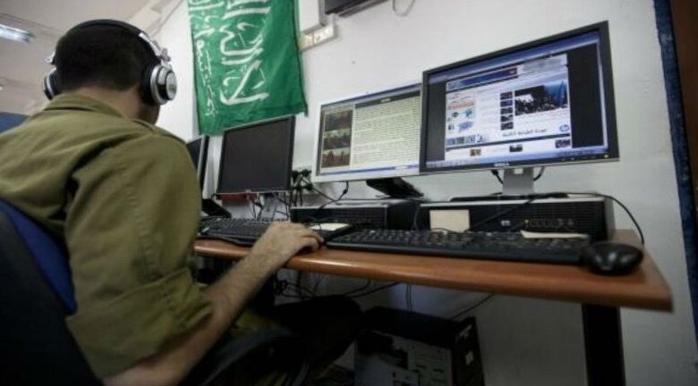 كيف تراقب إسرائيل الفلسطينيين وتتجسس على حلفائها؟