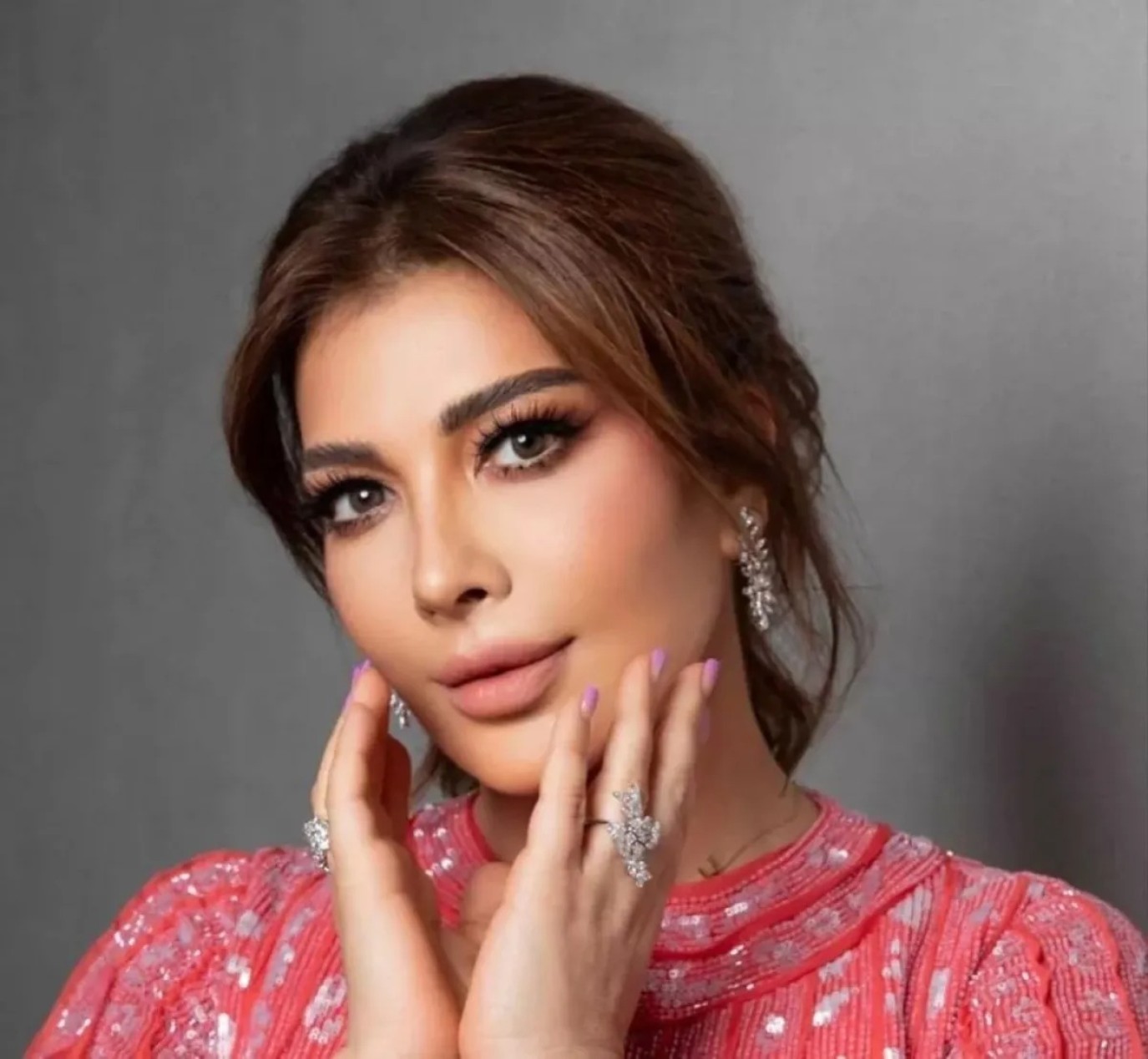 كيف جمع الذكاء الاصطناعي أصالة بوالدها الراحل؟ المخرج علي حمدان يكشف الكواليس - صورة مميزة كيف جمع الذكاء الاصطناعي أصالة بوالدها الراحل؟ المخرج علي حمدان يكشف الكواليس