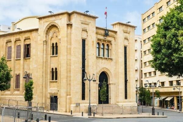 “ايران لم تطلب منا أن نساندها”.. ماذا قال نائب “حزب…