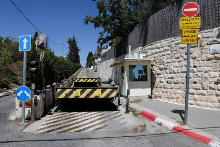 هددت بطرد 27 دبلوماسيا إسرائيليا.. لندن تتحرك لمنع إغلاق قنصليتها في القدس | أخبار هددت بطرد 27 دبلوماسيا إسرائيليا.. لندن تتحرك لمنع إغلاق قنصليتها في القدس | أخبار