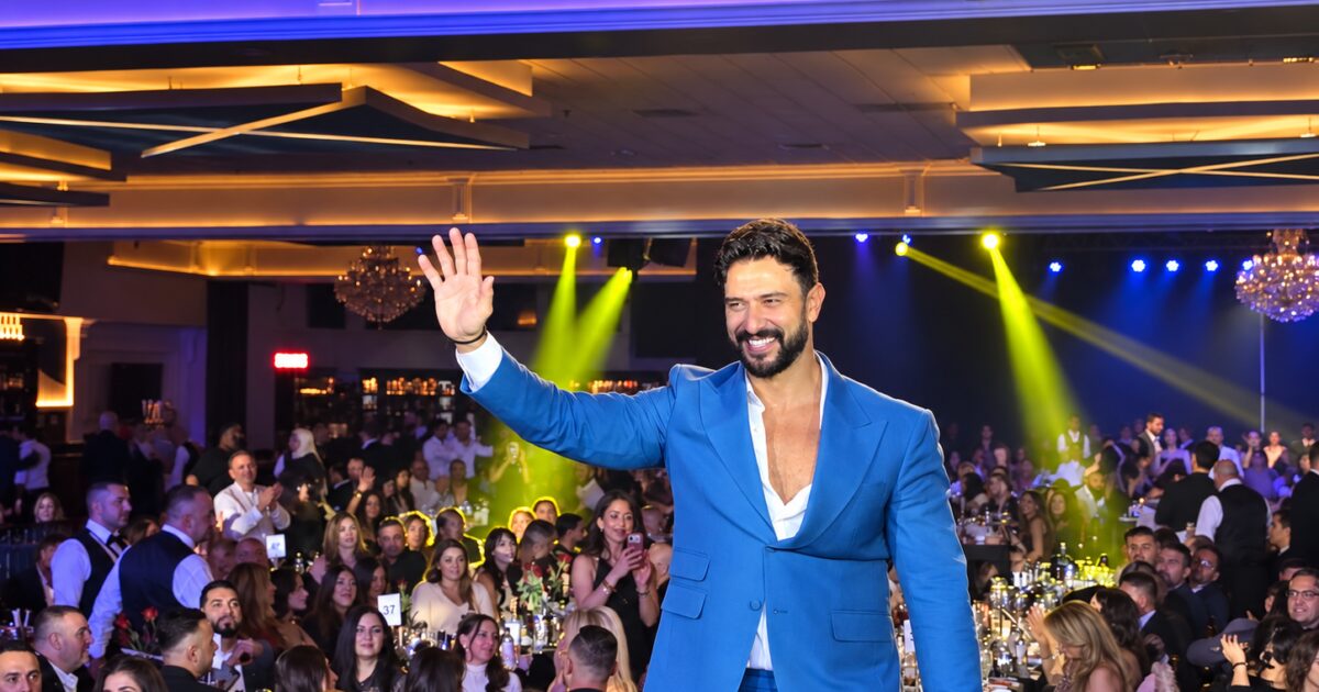 أمسية فنية في ديترويت: جمهور وارن يشارك كريم نور بالغناء - صورة مميزة أمسية فنية في ديترويت: جمهور وارن يشارك كريم نور بالغناء