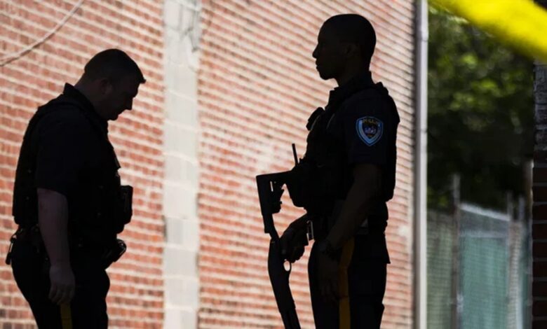 احتجاز الممثلة سلمى بلير في نيويورك بعد اتهامها بالاعتداء على طاقم طائرة لدلتا