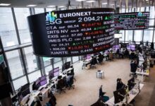 الأسهم العالمية تتراجع على وقع ارتفاع النفط ومخاوف الديون الأوروبية