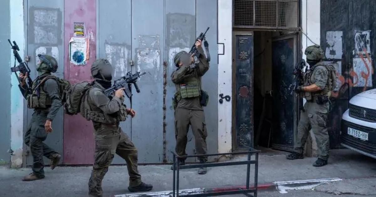 الاحتلال يكثّف اقتحاماته بالضفة ويجري تدريبات عسكرية قبيل انتخابات “الكنيست” – بتوقيت بيروت - صورة مميزة الاحتلال يكثّف اقتحاماته بالضفة ويجري تدريبات عسكرية قبيل انتخابات “الكنيست” – بتوقيت بيروت